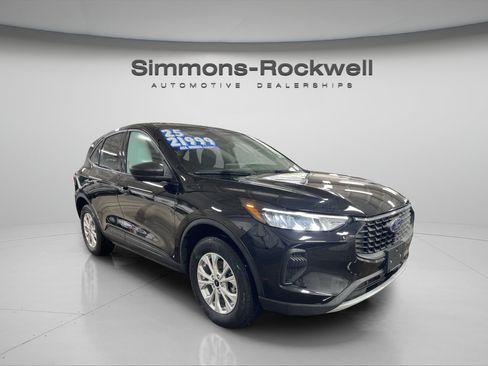Used 2025 Ford Escape Active AWD/4WD image 7