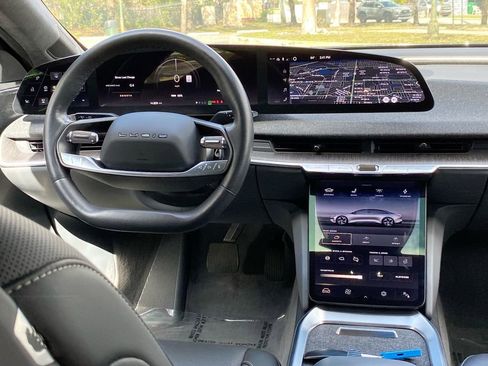 Used 2024 Lucid Air Pure image 24