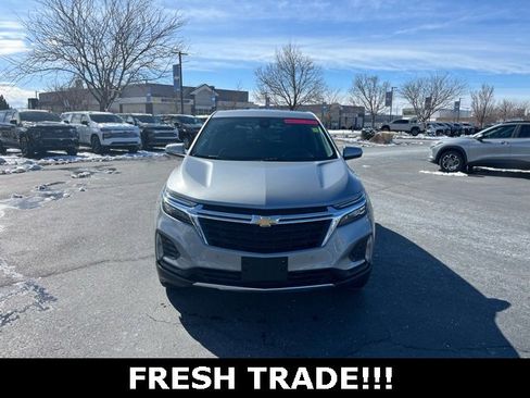 Used 2024 Chevrolet Equinox LT image 2