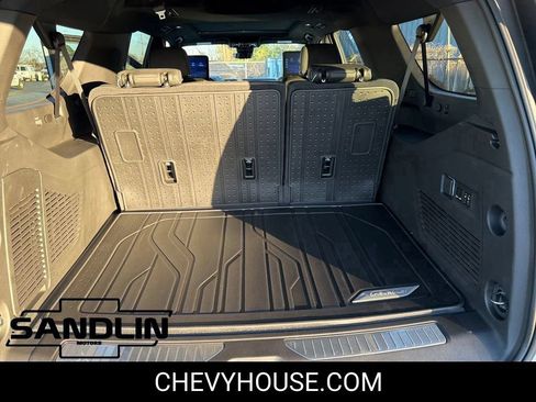 New 2026 Chevrolet Suburban Premier RWD image 34