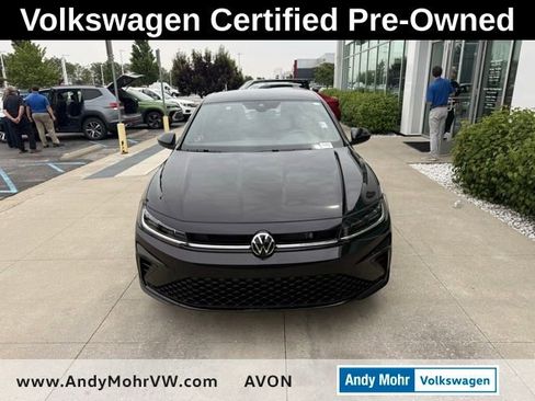 Used 2025 Volkswagen Jetta Sport FWD image 2