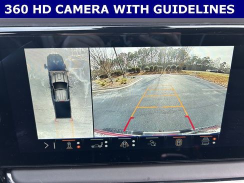 Used 2025 GMC Sierra 2500 AT4X image 4