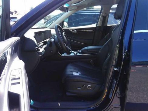 Used 2025 Genesis GV80 2.5T Standard AWD/4WD image 6