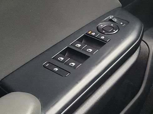 Used 2025 Kia K4 FWD image 27