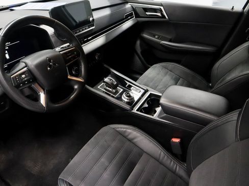 Used 2023 Mitsubishi Outlander Ralliart image 25