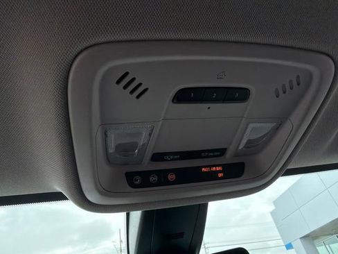 Used 2019 Chevrolet Traverse LT w/ LT Premium Package AWD/4WD image 60