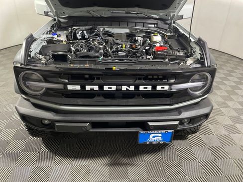 Used 2024 Ford Bronco Outer Banks w/ Sasquatch Package AWD/4WD image 24