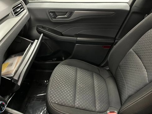 Used 2025 Ford Escape Active AWD/4WD image 37