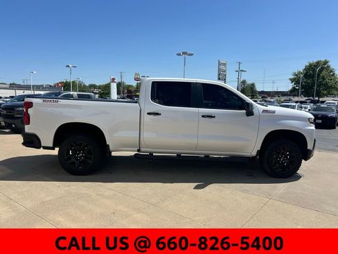 Used 2021 Chevrolet Silverado 1500 LT Trail Boss w/ Bed Protection Package AWD/4WD image 4
