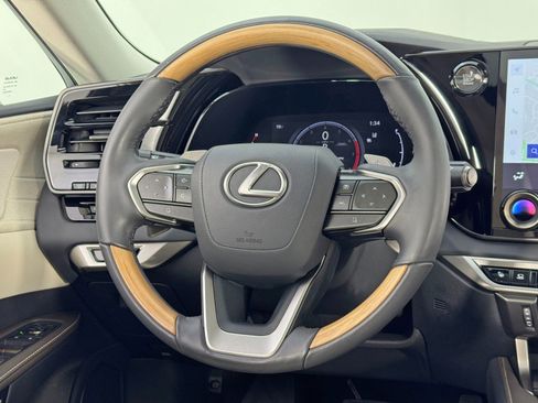 Used 2024 Lexus RX 350 Luxury w/ Convenience Package image 23