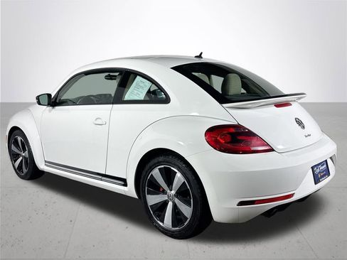 Used 2013 Volkswagen Beetle 2.0T image 8