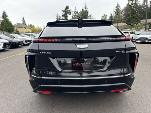 Used 2023 Cadillac Lyriq 2WD image 5