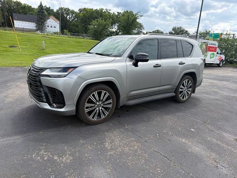 Used 2025 Lexus LX 700h Luxury w/ Appearance Package AWD/4WD image 1