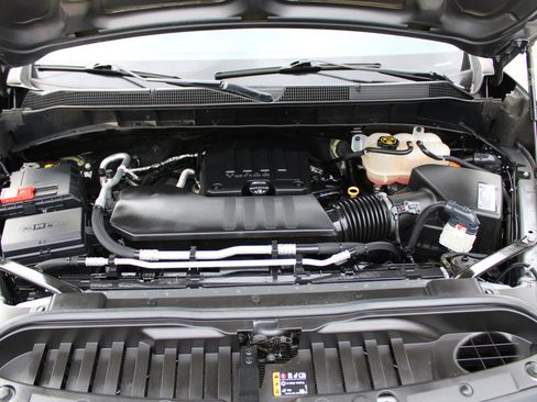 Used 2020 Chevrolet Silverado 1500 Custom w/ Custom Convenience Package image 11