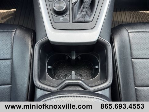 Used 2024 Toyota RAV4 LE AWD/4WD image 23