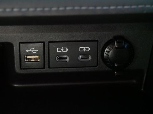 Certified 2024 Toyota Highlander Limited image 28