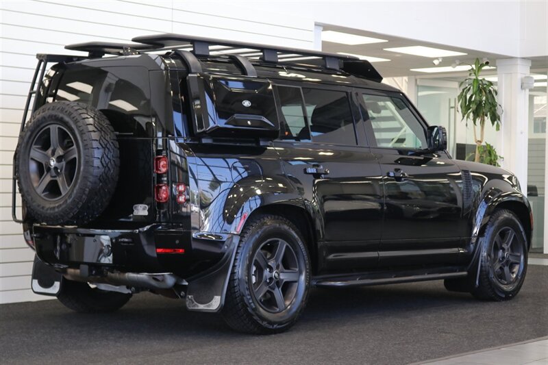 Used 2023 Land Rover Defender 110 S AWD/4WD image 6