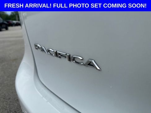 Used 2023 Chrysler Pacifica Limited w/ Uconnect Theater Family Group AWD/4WD image 39