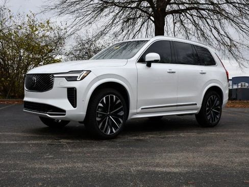 New 2026 Volvo XC90 B6 Plus w/ Protection Package Premier AWD/4WD image 3