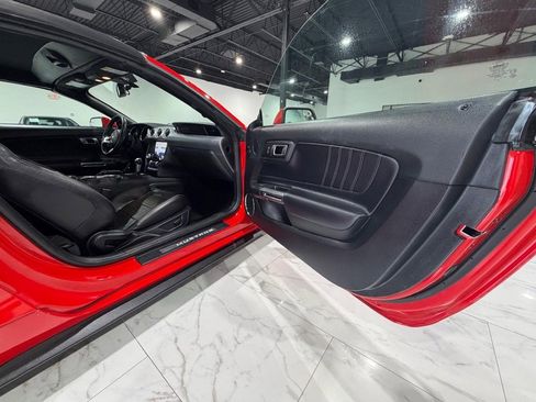 Used 2020 Ford Mustang Premium image 10