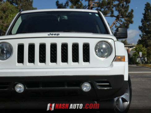 Used 2016 Jeep Patriot High Altitude FWD image 16