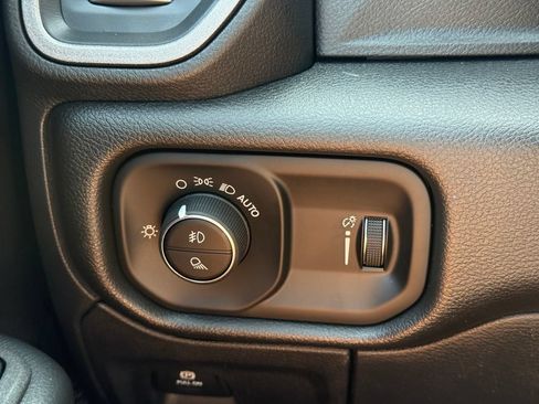 New 2026 RAM 1500 Express RWD image 19