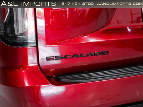 Used 2023 Cadillac Escalade Sport AWD/4WD image 17