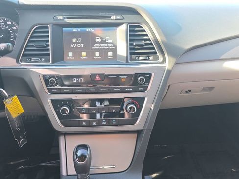Used 2016 Hyundai Sonata SE FWD image 15