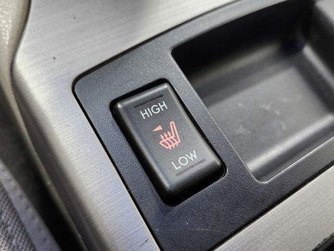 Used 2014 Subaru Legacy 2.5i Premium image 7