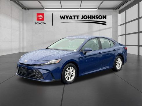 Used 2025 Toyota Camry LE FWD image 2