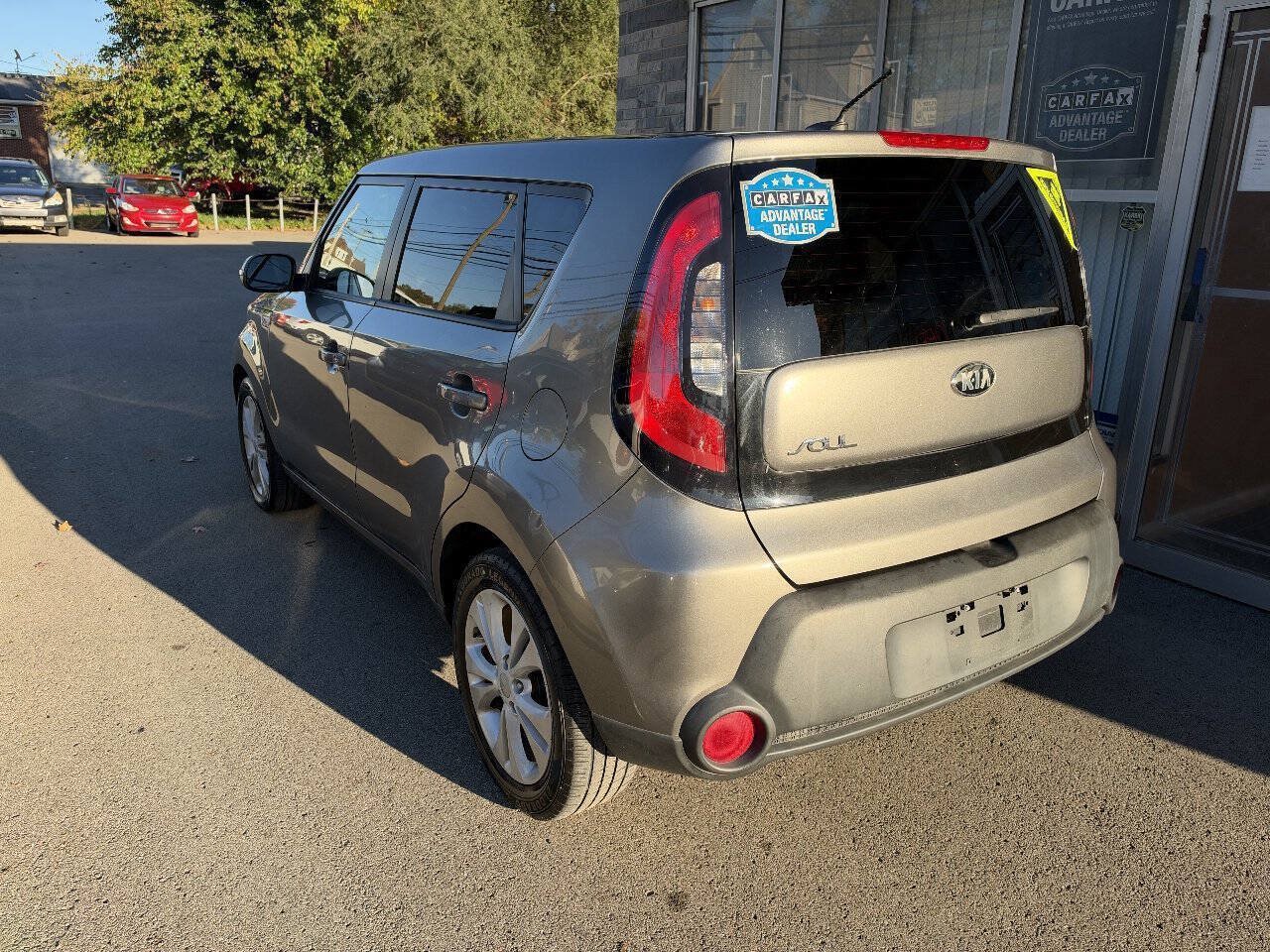 Used 2014 Kia Soul + FWD image 3