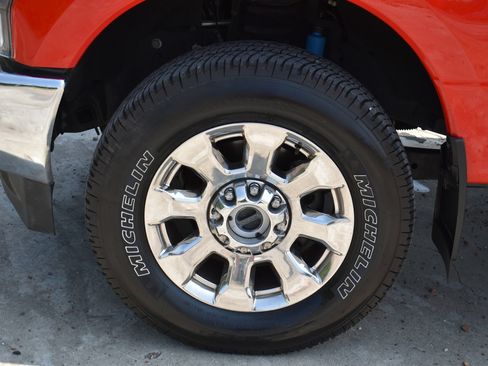 Used 2019 Ford F350 Lariat w/ Lariat Ultimate Package AWD/4WD image 11
