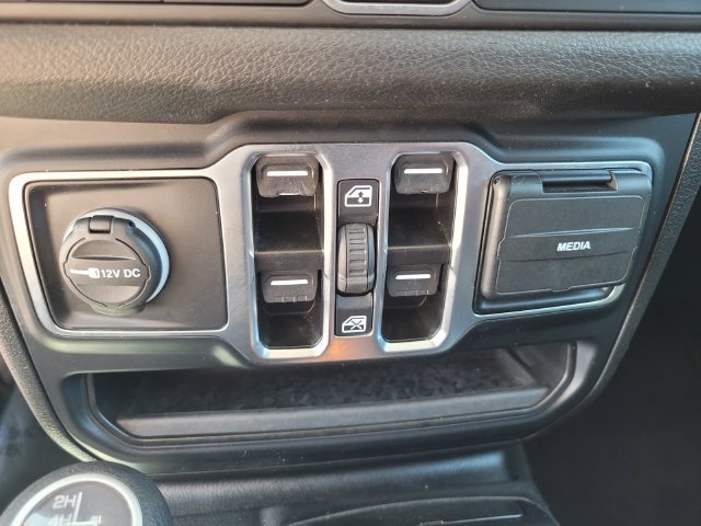 Used 2024 Jeep Wrangler Unlimited Sport AWD/4WD image 26