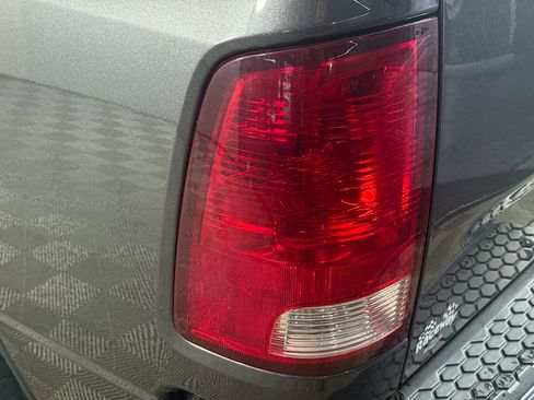 Used 2017 RAM 1500 Express image 34