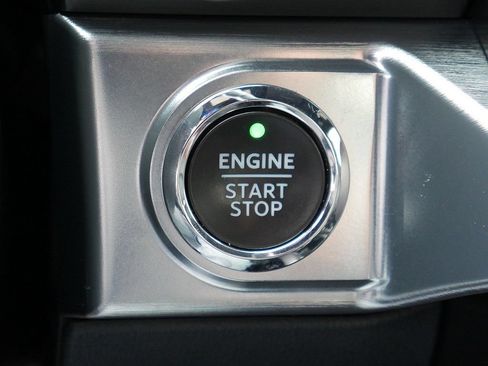 Used 2022 Ford F150 Lariat w/ Equipment Group 502A High AWD/4WD image 38