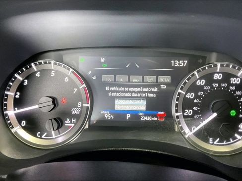 Used 2025 Toyota Highlander LE FWD image 7