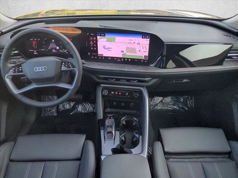 Used 2025 Audi Q5 Premium Plus w/ Premium Plus AWD/4WD image 16