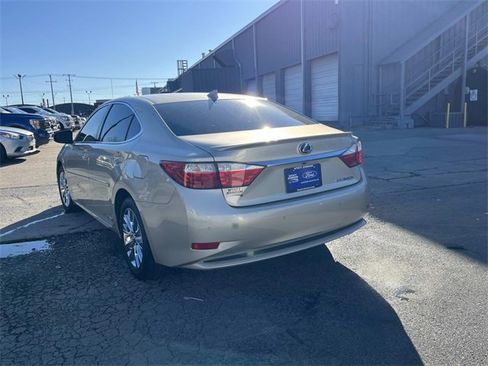 Used 2015 Lexus ES 300h image 5