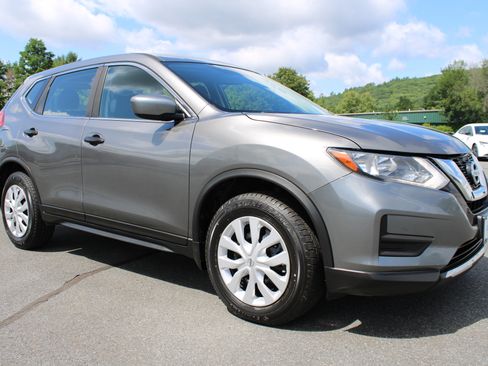 Used 2017 Nissan Rogue S AWD/4WD image 5