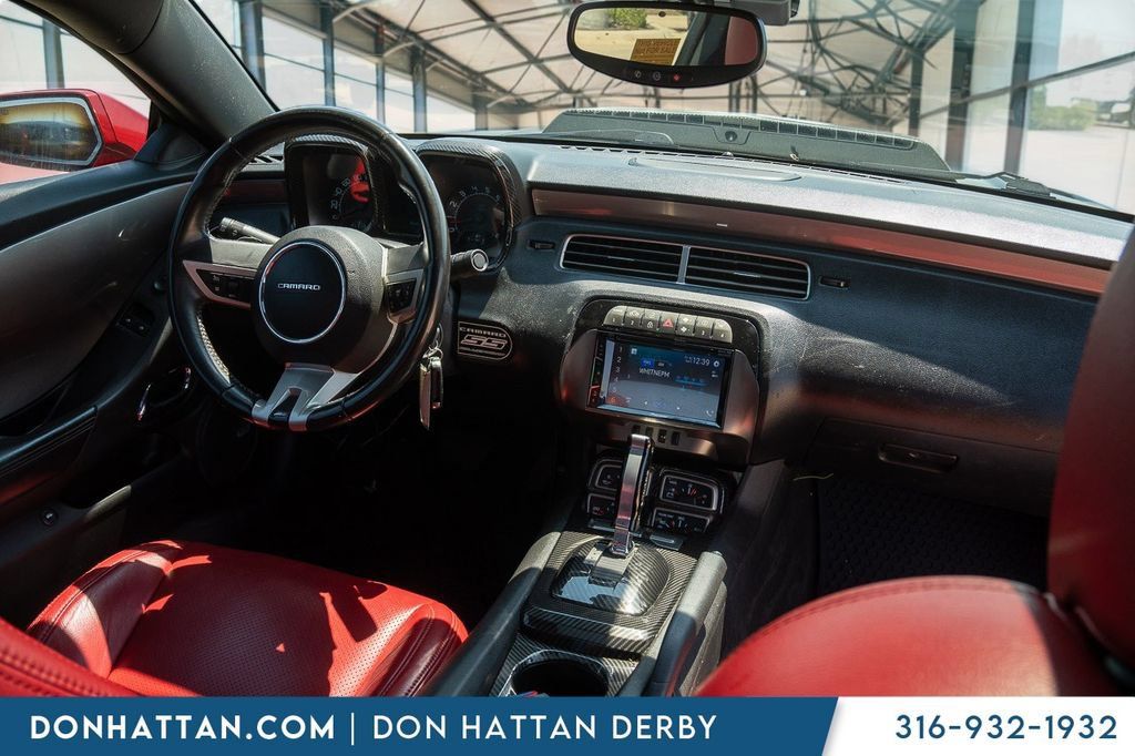 Used 2010 Chevrolet Camaro SS w/ White Stripe Package RWD image 6