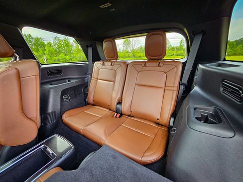 Used 2023 Lincoln Aviator Reserve w/ Equipment Group 201A AWD/4WD image 35