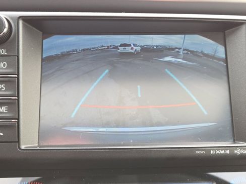 Used 2018 Toyota RAV4 XLE image 7