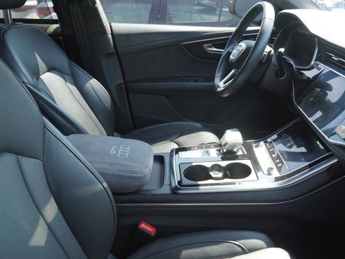Used 2021 Audi Q8 Prestige w/ Prestige Package AWD/4WD image 10