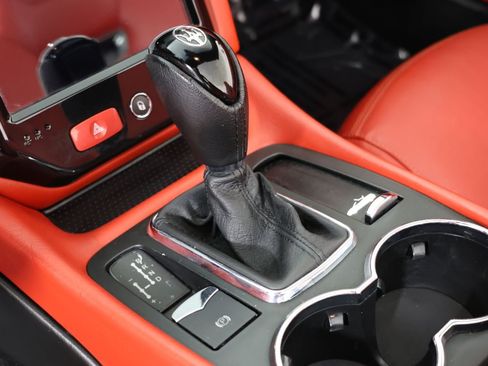 Used 2017 Maserati GranTurismo Sport RWD image 6