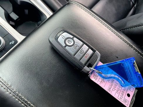 Used 2021 Ford Explorer XLT w/ Equipment Group 202A image 28