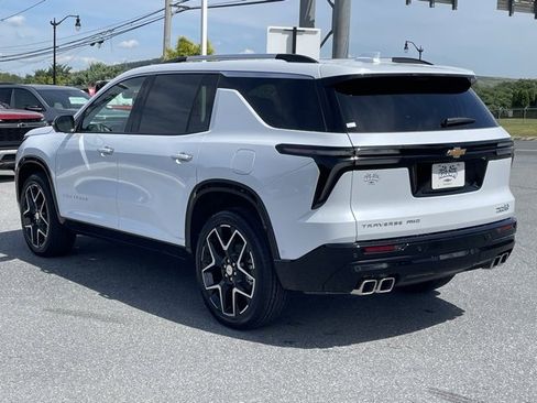 New 2026 Chevrolet Traverse High Country w/ LPO, Floor Liner Package image 5