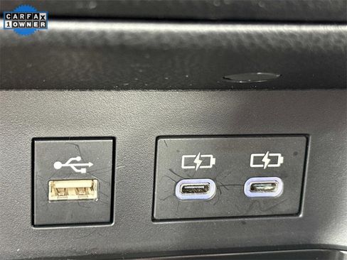 Used 2025 Toyota Camry SE image 28