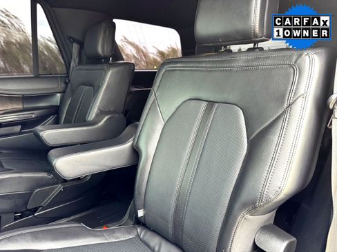 Used 2021 Ford Expedition Limited image 18
