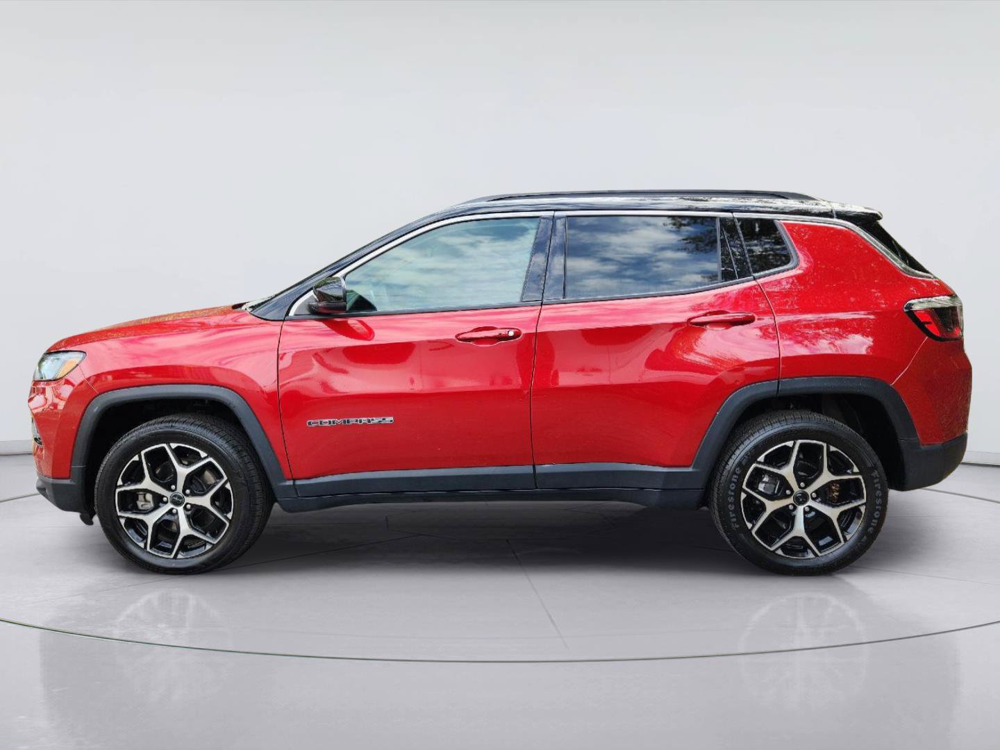 Used 2025 Jeep Compass Limited AWD/4WD image 4