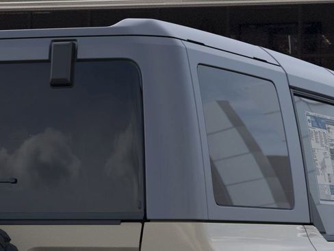 New 2025 Ford Bronco Badlands image 25